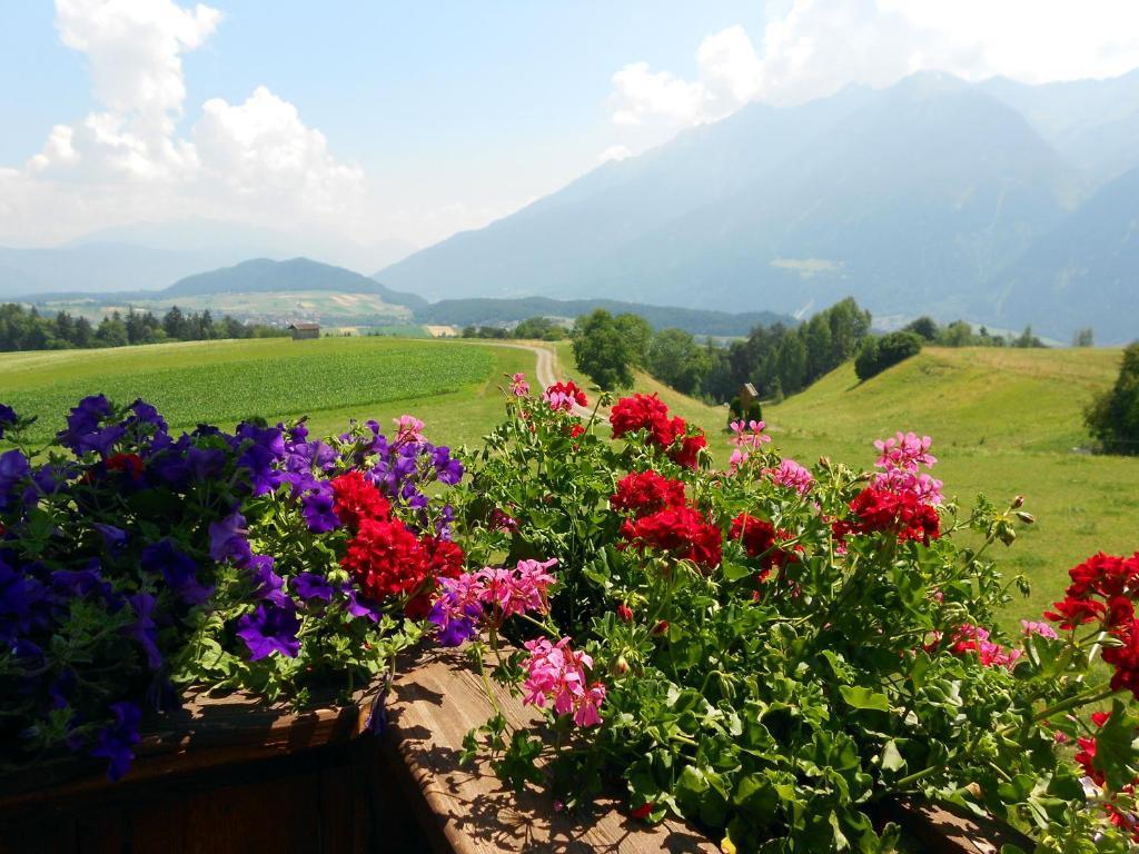 Haus Schweigl Bed & Breakfast Obsteig Exterior photo